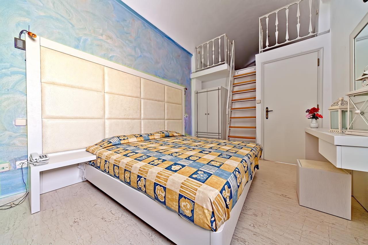 Sellada Apartments Kamári Dış mekan fotoğraf